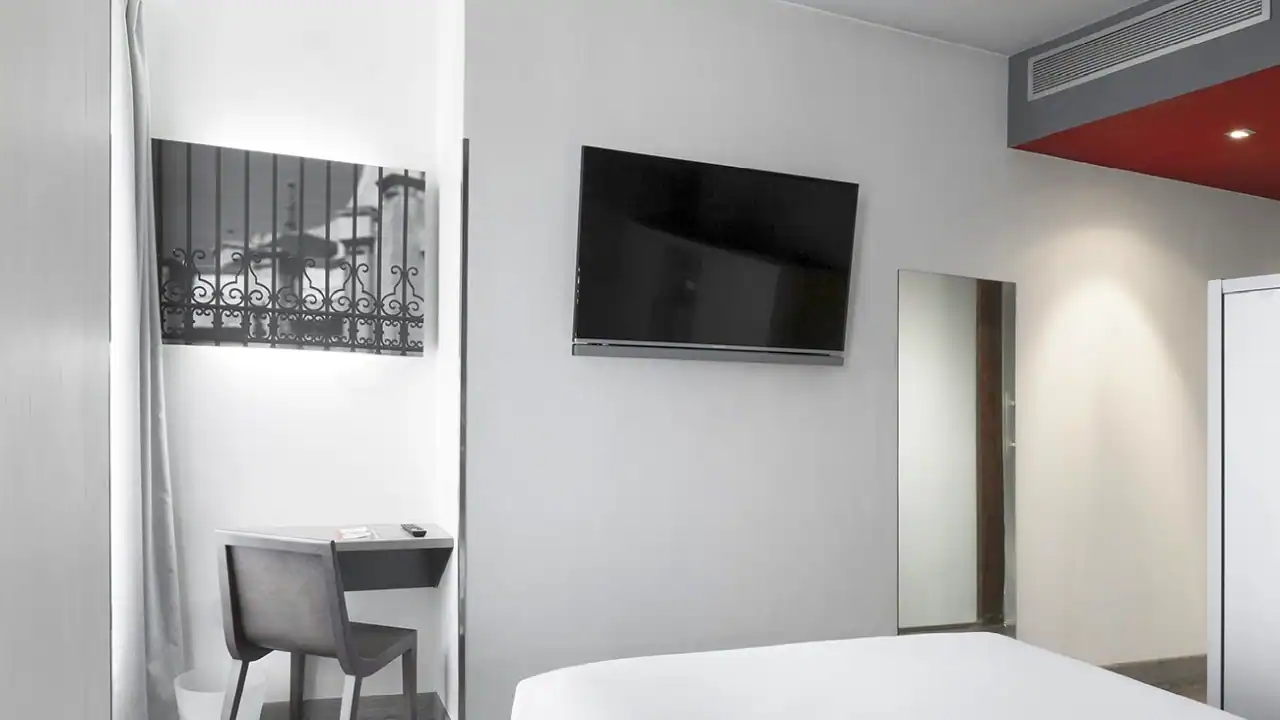 Petit Palace Plaza España